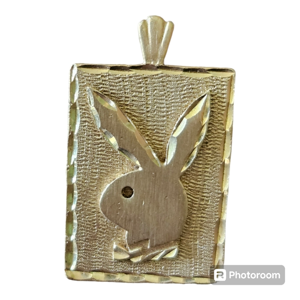 1" Vintage 14k Diamond Cut Rabbit Head Pendant - Picture 6 of 6